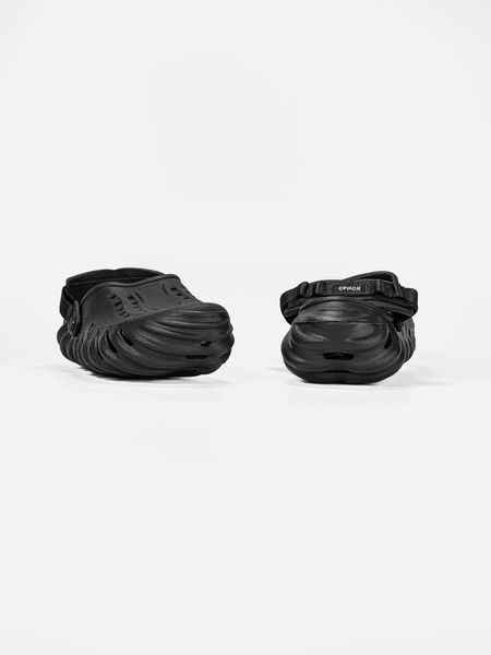 Тапочки Crocs Echo Clog Black 21273-Чорний-36 фото Тапочки Crocs Echo Clog Black 21273-Чорний-36 фото