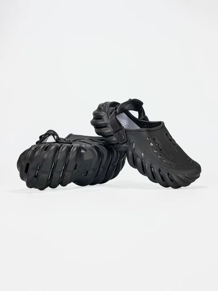 Тапочки Crocs Echo Clog Black 21273-Чорний-36 фото Тапочки Crocs Echo Clog Black 21273-Чорний-36 фото