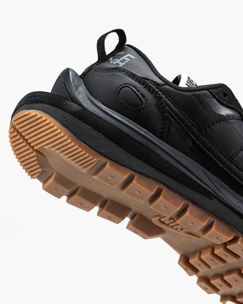 Кросівки Nike VaporWaffle Sport Fuschia x Sacai 08252-Чорний-37 фото Кросівки Nike VaporWaffle Sport Fuschia x Sacai 08252-Чорний-37 фото